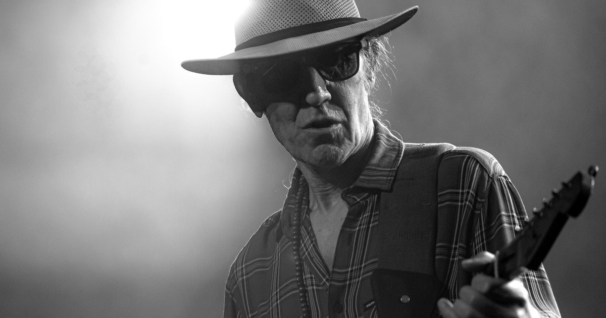 skay-volvio-a-obras-con-una-carrera-solista-que-ya-tiene-mas-anos-que-los-redondos:-que-hits-ricoteros-toco-en-vivo