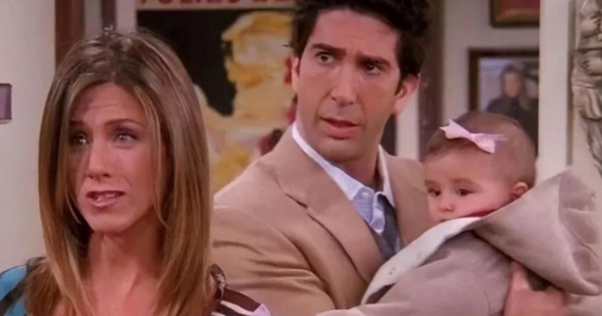 friends:-asi-estan-hoy-las-mellizas-que-interpretaron-al-bebe-de-ross-y-rachel,-hace-23-anos