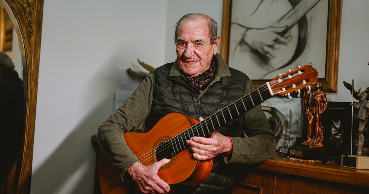 carlos-di-fulvio,-el-referente-de-la-guitarra-criolla-folclorica-que-quedo-relegado-por-la-censura-y-la-fama-de-mufa-que-le-hicieron