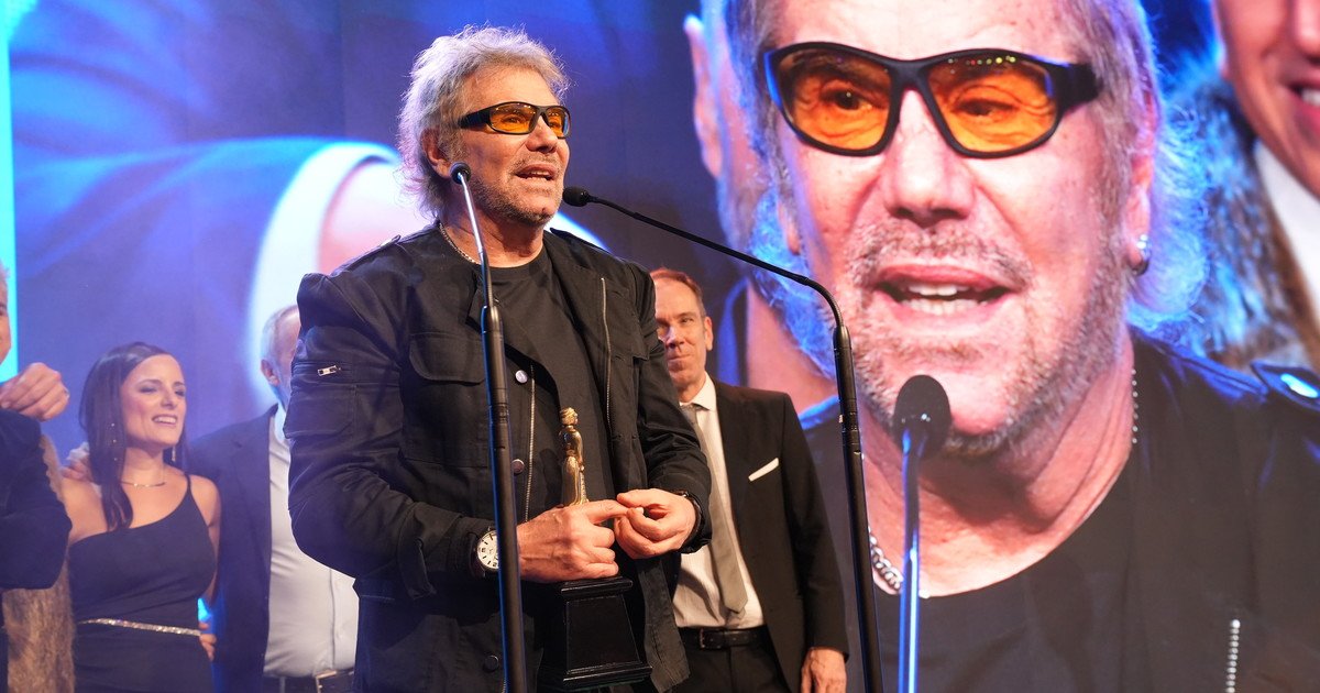 rating-del-domingo:-¿los-martin-fierro-de-radio-pudieron-contra-la-voz-argentina?