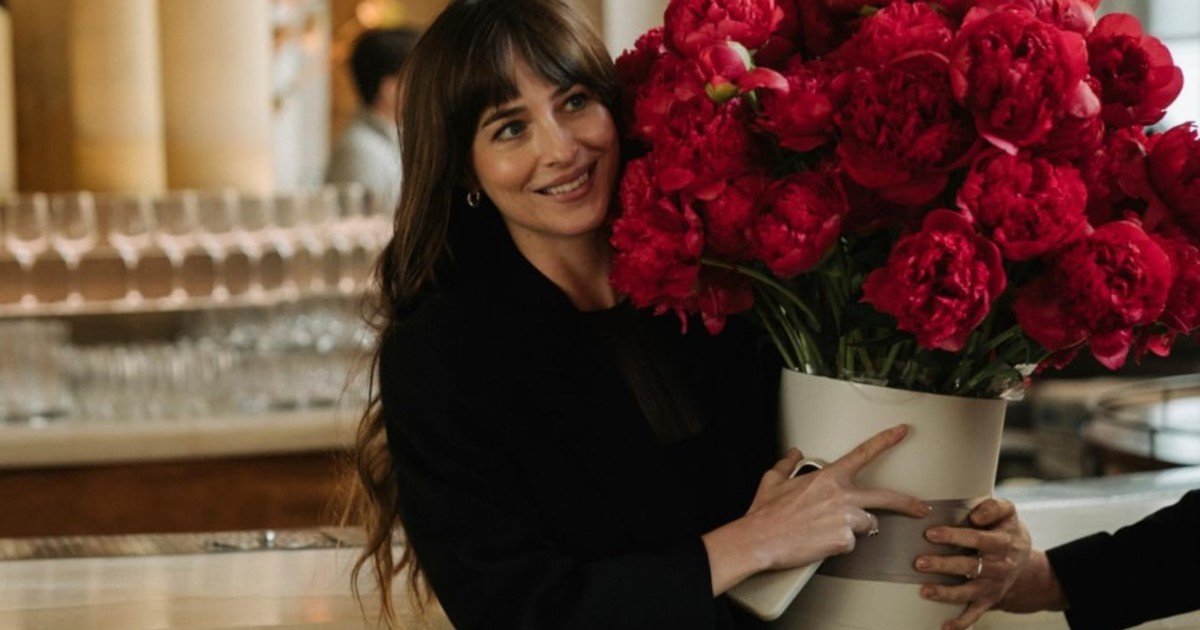 amores-materialistas-o-cuando-ni-pedro-pascal-puede-salvar-una-comedia-romantica-del-ridiculo