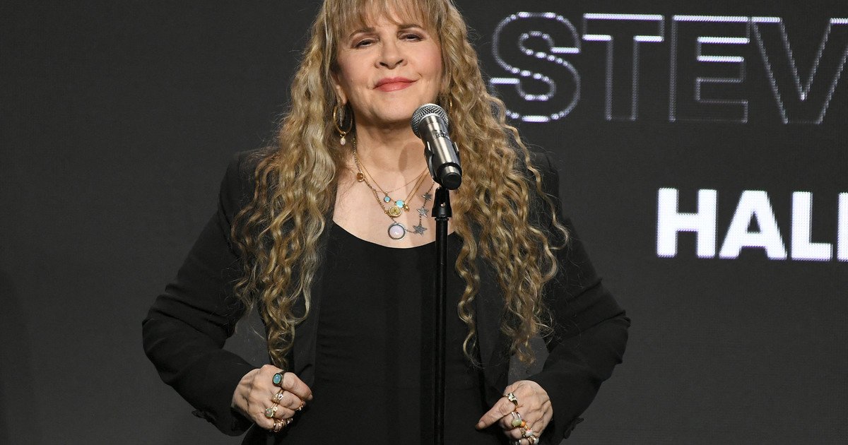 stevie-nicks,-de-fleetwood-mac,-se-fracturo-un-hombro