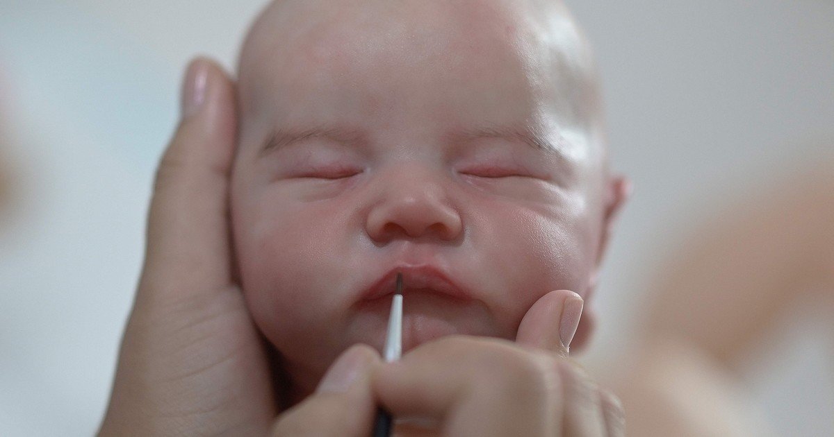 bebes-reborn:-el-perturbador-avance-de-los-munecos-hiperrealistas-que-respiran,-lloran-y-parecen-cobrar-vida-gracias-a-la-ia