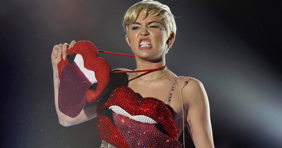 el-dia-que-miley-cyrus-aparecio-desnuda-en-un-videoclip,-dividio-a-su-publico-y-dejo-atras-su-imagen-de-chica-disney