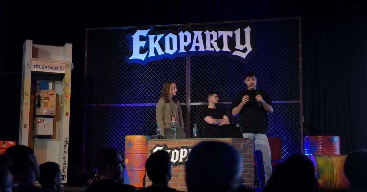 ekoparty-2025:-muestran-una-computadora-cuantica,-testean-los-wifi-publicos-y-mercado-libre-explica-como-lucha-contra-el-robo-de-cuentas-de-empleados