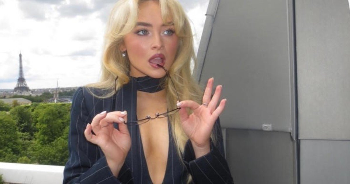 la-estrategia-de-sabrina-carpenter-para-vender-mas-entradas:-«mete-presos»-a-los-famosos-en-pleno-show