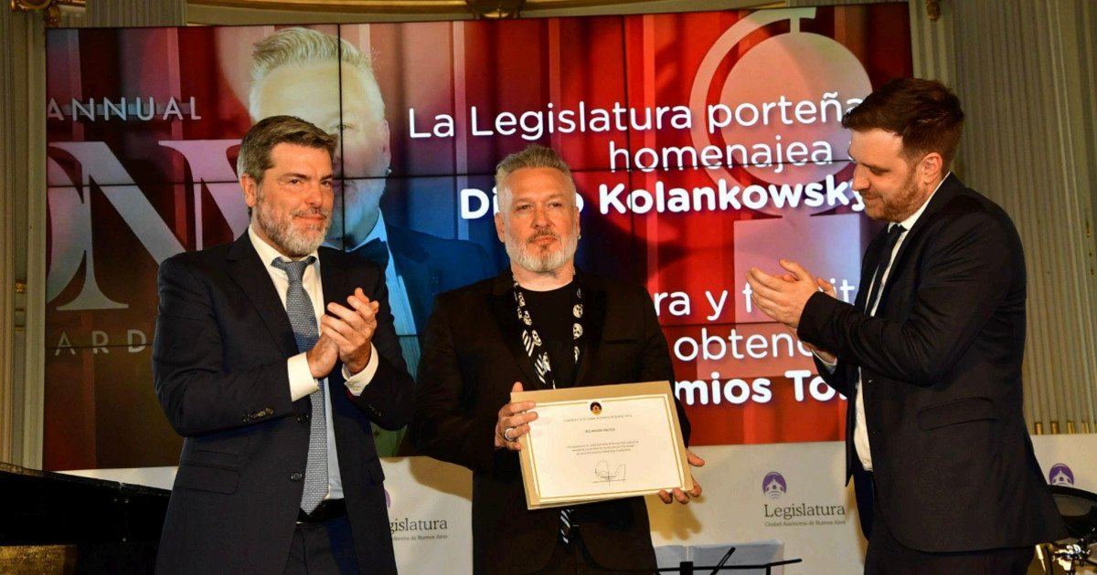 la-legislatura-portena-homenajeo-a-diego-kolankowsky-por-sus-consagratorios-exitos-en-broadway