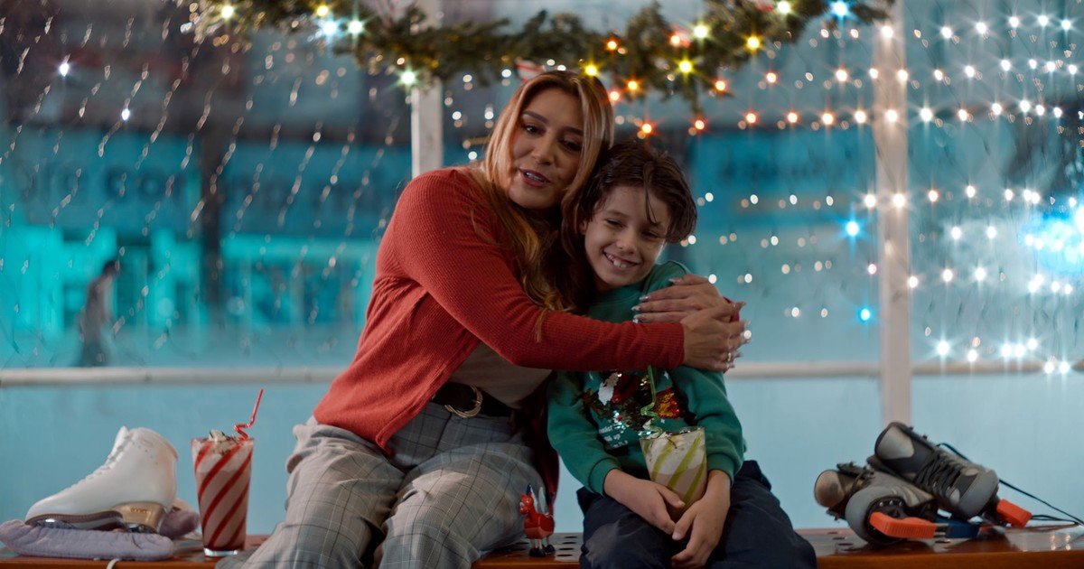 maraton-navidena-en-el-cable:-a-una-semana-de-las-fiestas,-un-canal-le-dedica-toda-su-programacion-a-peliculas-sobre-arbolitos,-deseos-y-galletas-de-jengibre