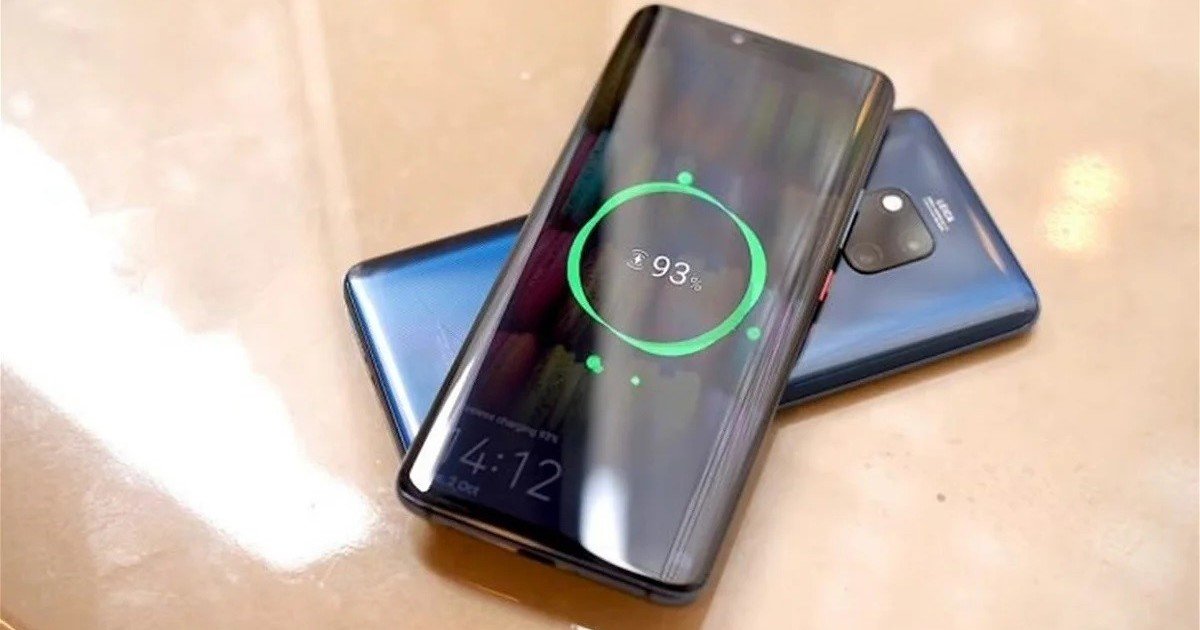 carga-inversa,-la-funcion-oculta-para-revivir-un-celular-sin-bateria:-como-funciona-y-modelos-compatibles