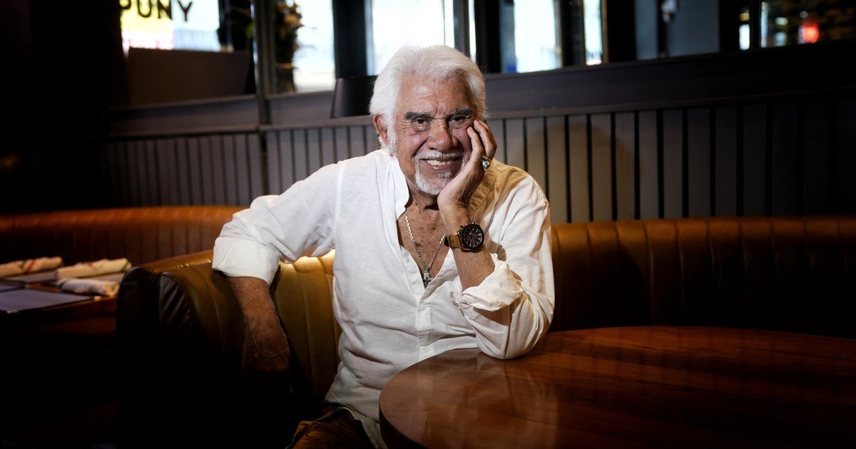 raul-lavie-confiesa-que-a-los-88-anos-se-aburre-y-a-veces-hace-shows-despues-de-actuar-en-teatro:-“el-escenario-me-revitaliza”