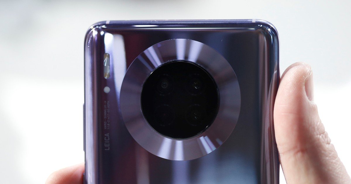 como-evitar-que-activen-la-camara-de-tu-celular-sin-que-lo-sepas:-riesgos-reales-y-senales-de-alerta