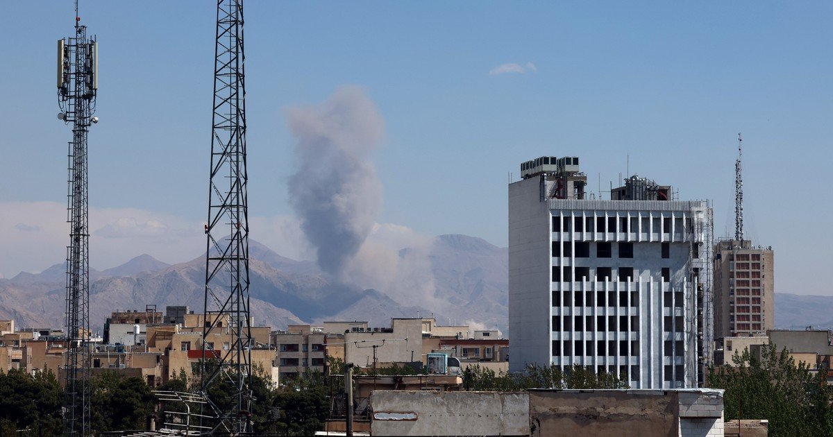 apagon-record-de-internet-y-«aniquilacion-total»-de-centros-de-datos-de-ia:-el-nuevo-frente-tecnologico-en-medio-oriente