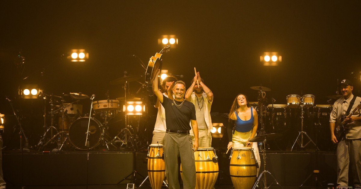 jorge-drexler-se-presento-en-mendoza-al-ritmo-del-candombe-uruguayo-en-una-experiencia-inmersiva:-«estoy-muy-feliz-de-volver»