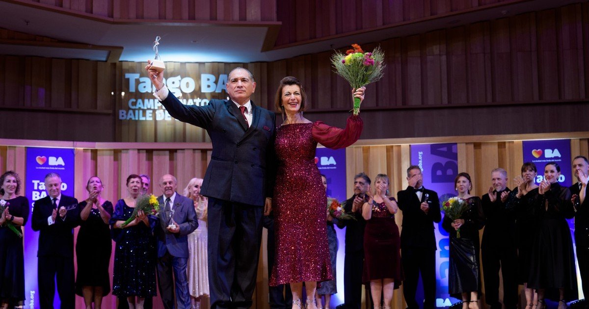 los-campeones-metropolitanos-de-tango-salon:-una-pareja-de-jubilados-que-no-es-pareja,-pero-juntos-saben-sacarle-lustre-a-la-pista