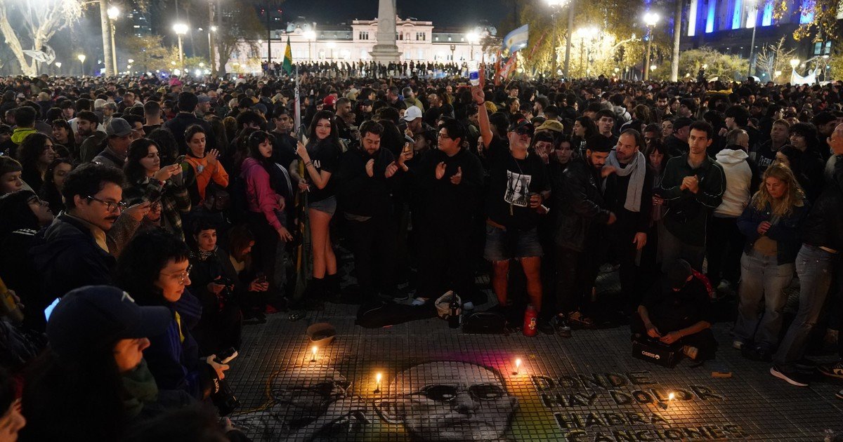muerte-del-indio-solari,-minuto-a-minuto:-donde-y-cuando-sera-el-velorio-del-lider-de-los-redondos,-mas-despedidas-y-ultimas-noticias