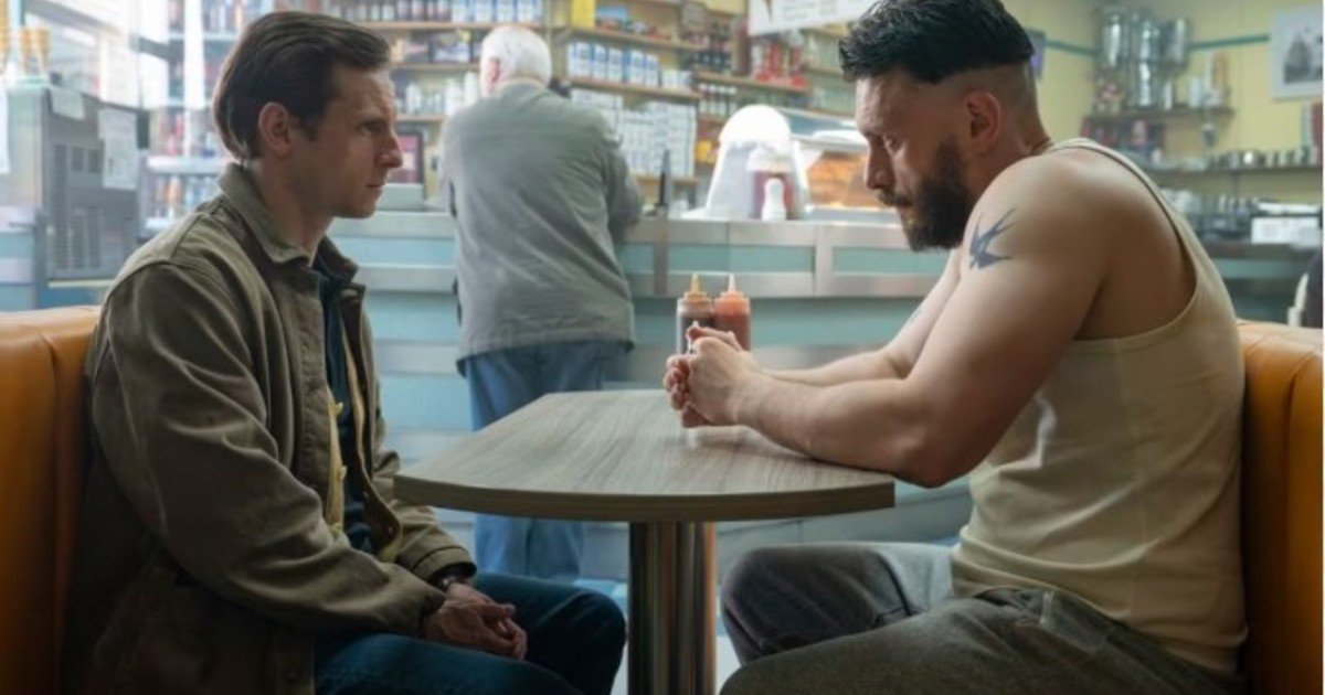 «half-man»,-la-miniserie-que-va-y-viene-en-el-tiempo-para-contar-magistralmente-un-vinculo-entre-el-amor-y-la-violencia-con-el-bebe-reno-de-protagonista