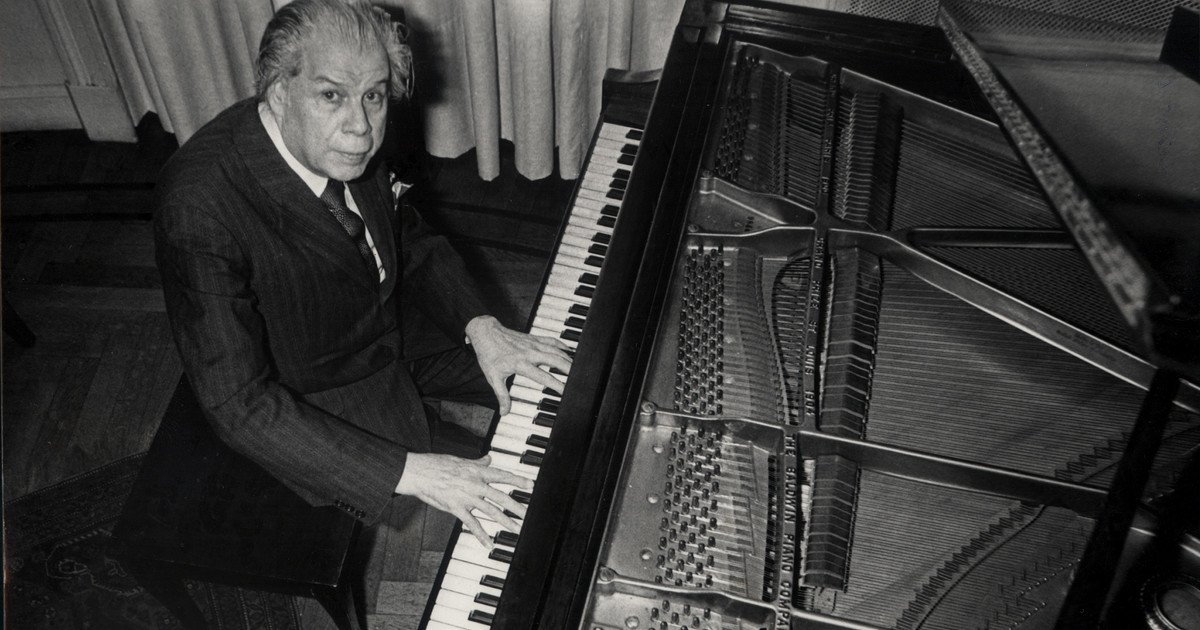 el-inclasificable-mono-villegas,-el-pianista-argentino-que-toco-con-martha-argerich-y-que-con-contrato-en-los-estados-unidos-se-nego-a-grabar-musica-cubana