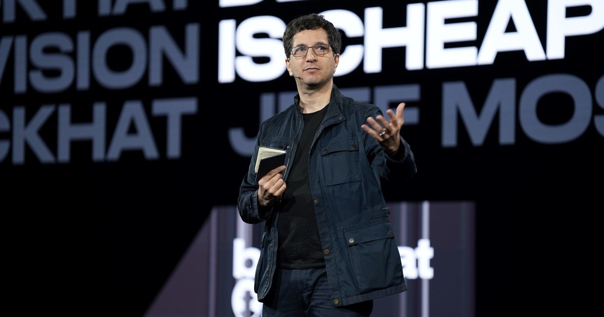 “convierten-el-caos-en-marketing”:-tras-el-hackeo-que-hizo-openai,-el-fundador-de-black-hat-advirtio-sobre-las-empresas-de-ia