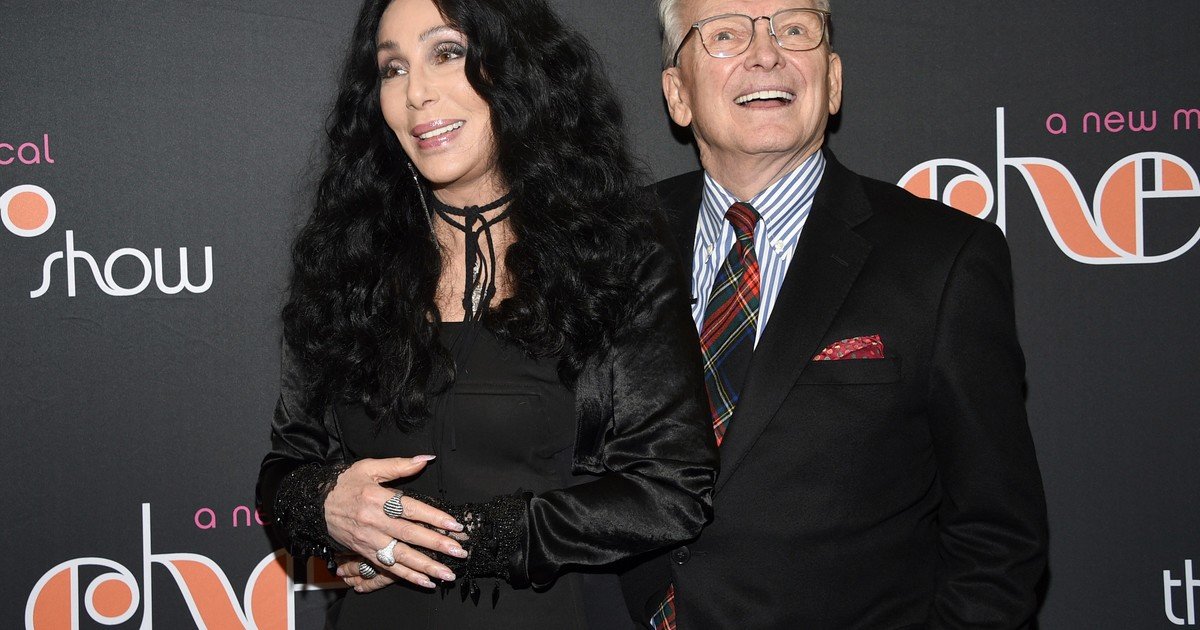 murio-bob-mackie,-el-reconocido-disenador-de-hollywood:-vistio-a-cher,-tina-turner,-barbra-streisand-y-liza-minnelli