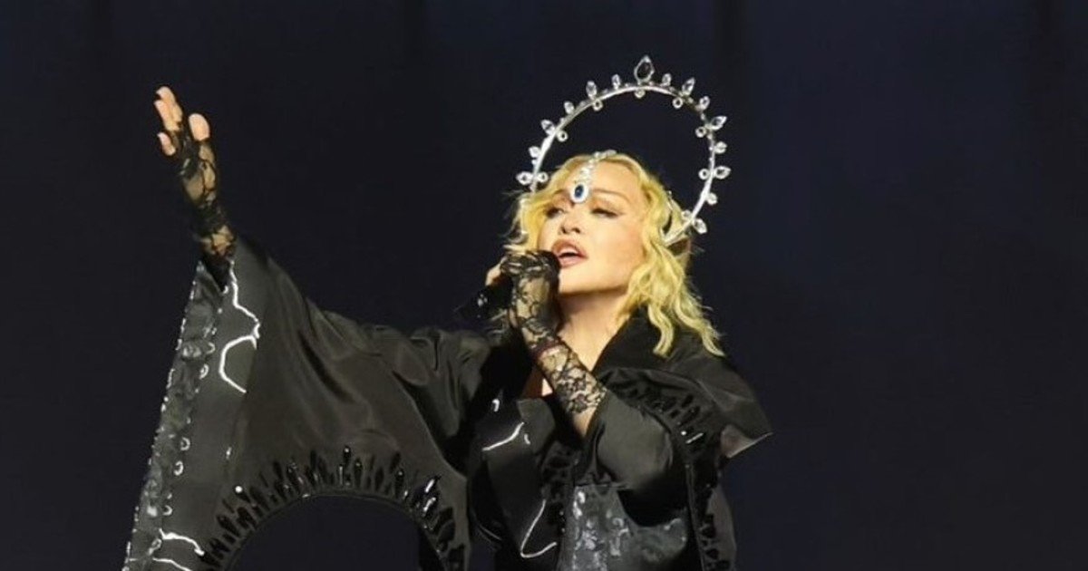 madonna-vuelve-a-los-premios-mtv-23-anos-despues-de-su-polemica-presentacion-a-los-besos-con-britney-spears-y-christina-aguilera