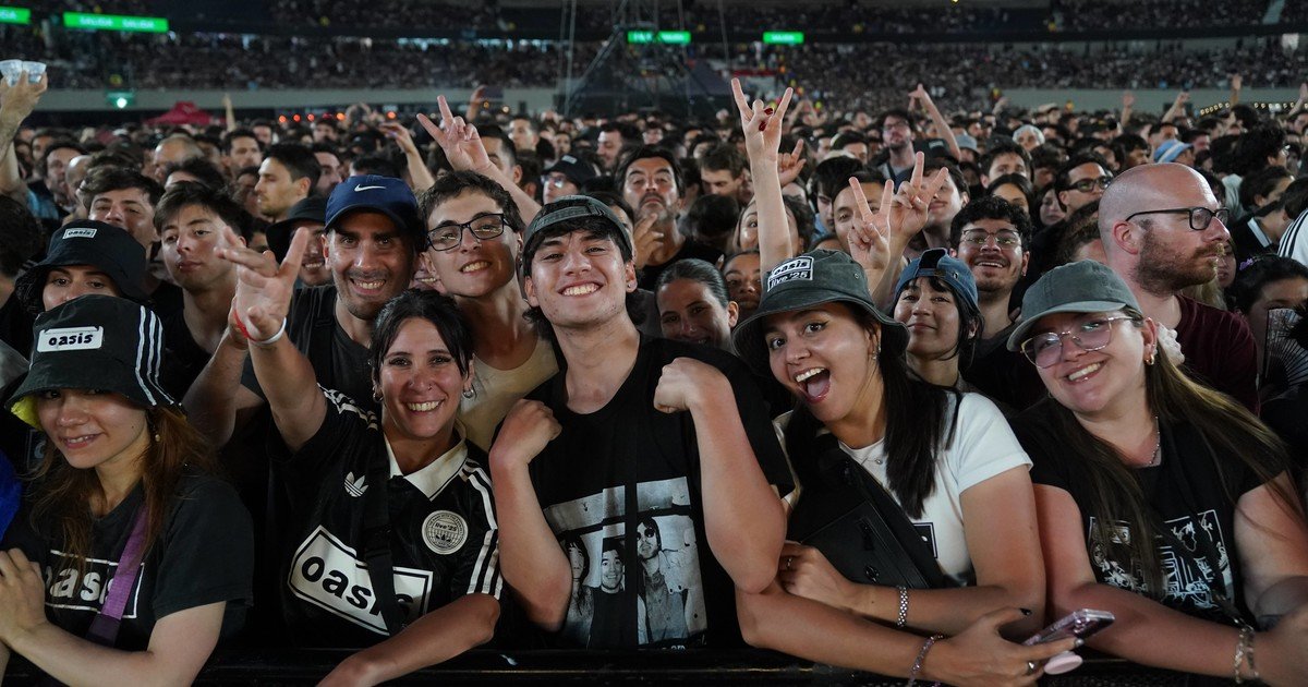 oasis-y-el-publico-argentino:-la-foto-de-un-show-en-river-que-gano-un-premio-internacional
