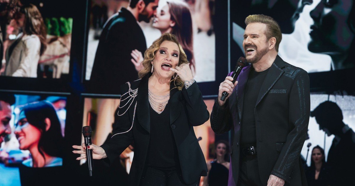 pimpinela-y-un-viaje-teatral-por-los-anos-y-la-evolucion-del-amor:-la-pasion-se-sigue-cantando-a-gritos