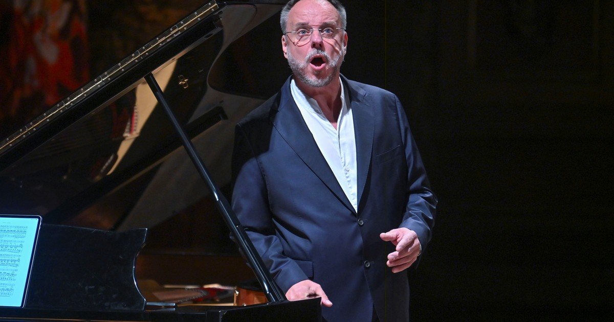 el-baritono-aleman-matthias-goerne-tuvo-su-tarde-primaveral-en-el-teatro-colon-interpretando-«viaje-de-invierno»